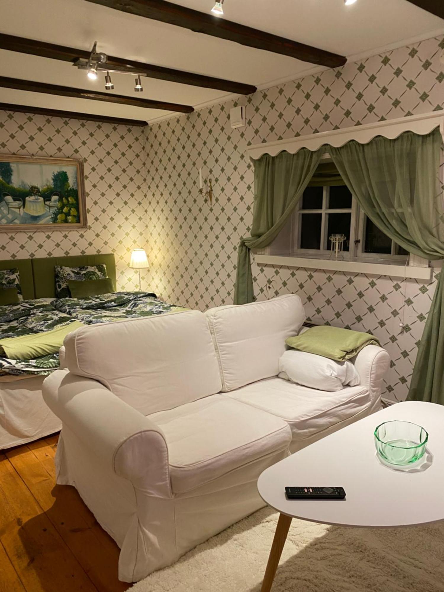 Villa Brunstorpsgard Braenneriet à Huskvarna Extérieur photo